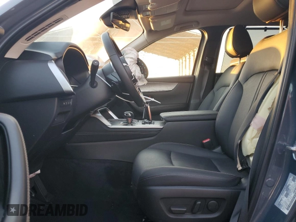 2025 Mazda CX-70 Preferred с VIN JM3KJBHD3S1117097, выставлен на аукционе Copart как лот 81769204 с пробегом Не указан миль и Списание • Salvage title. История ставок и продаж доступна на DreamBid. Изображение 7.