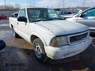 2000 GMC Sonoma with VIN 1GTCS1449Y8105403, listed as a IAAI auction lot 41629195 with 234,069 mi miles. Bid and sale history available at carsss.com. Image 1.