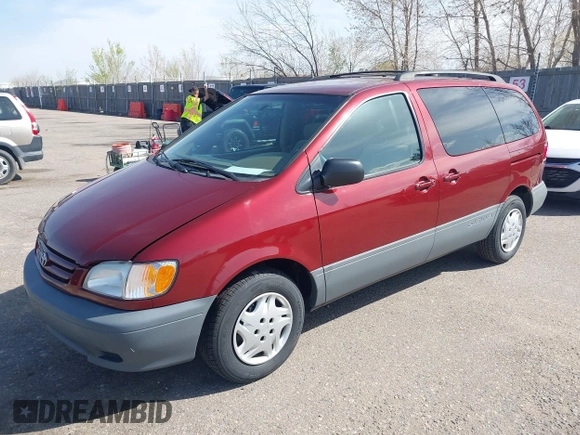 2002 Toyota Sienna CE with VIN 4T3ZF19CX2U491877, listed as a IAAI auction lot 42012361 with 59,776 mi miles. Bid and sale history available at carsss.com. Image 2.