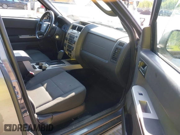 2012 Ford Escape XLT с VIN 1FMCU9D73CKA19398, выставлен на аукционе IAAI как лот 42422093 с пробегом 155 506 миль миль и . История ставок и продаж доступна на DreamBid. Изображение 5.
