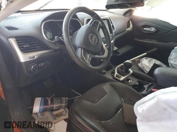 2015 Jeep Cherokee Trailhawk z VIN 1C4PJMBS4FW647489, wystawiony jako Copart lot #53362135 z przebiegiem 53 139 mil mil oraz Szkoda całkowita • Salvage title. Historia ofert i sprzedaży dostępna na DreamBid. Obrazek 8.