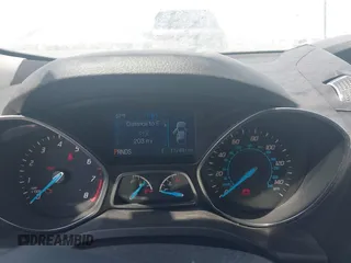 2014 Ford Escape SE with VIN 1FMCU9GX0EUC76506, listed as a IAAI auction lot 42131024 with 117,897 mi miles and . Bid and sale history available at carsss.com. Image 7.