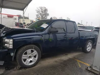 2007 Chevrolet Silverado 1500 LT w/1LT with VIN 2GCEC19J771665197, listed as a IAAI auction lot 41725768 with 122,855 mi miles. Bid and sale history available at carsss.com. Image 15.