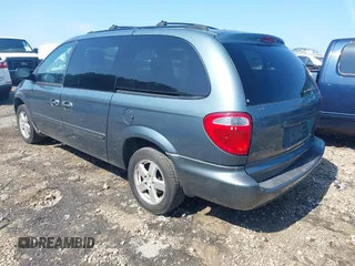 2005 Dodge Caravan SXT z VIN 2D4GP44LX5R581304, wystawiony jako IAAI lot #42709024 z przebiegiem 79 073 mil mil oraz . Historia ofert i sprzedaży dostępna na DreamBid. Obrazek 3.