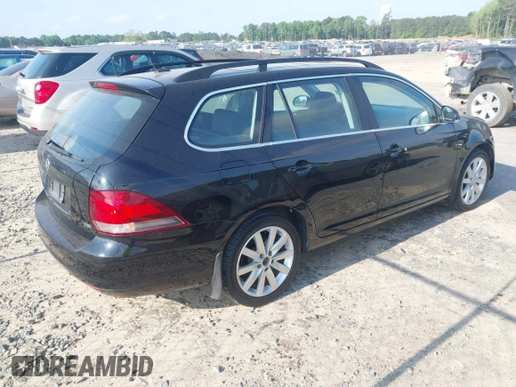 2013 Volkswagen Jetta SportWagen TDI with VIN 3VWPL7AJ6DM695011, listed as a IAAI auction lot 42129066 with 194,310 mi miles. Bid and sale history available at carsss.com. Image 4.