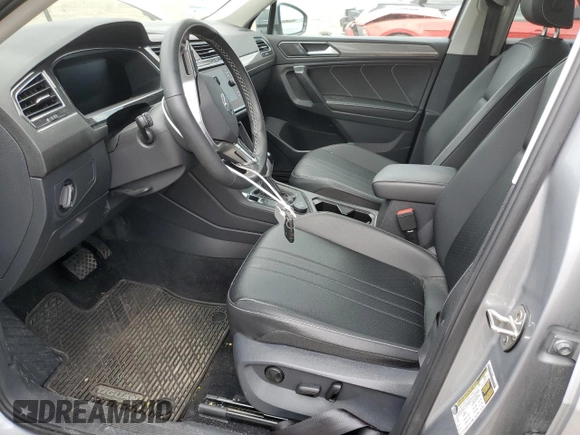2022 Volkswagen Tiguan SE with VIN 3VV2B7AX3NM175114, listed as a Copart auction lot 52136025 with 35,906 mi miles and Salvage title. Bid and sale history available at DreamBid. Image 7.