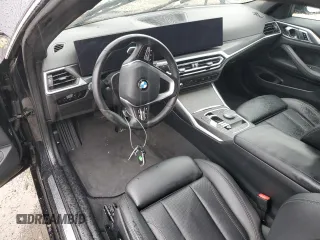 2024 BMW 4 Series 430i z VIN WBA23AT09RCN57810, wystawiony jako Copart lot #84452014 z przebiegiem Nie podano mil oraz Szkoda całkowita • Salvage title. Historia ofert i sprzedaży dostępna na DreamBid. Obrazek 8.