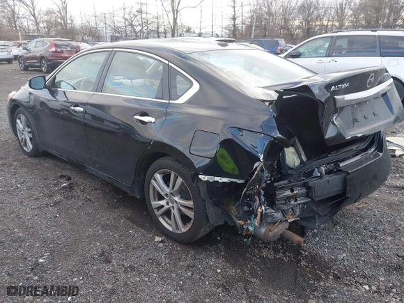 2013 Nissan Altima 3.5 SL with VIN 1N4BL3AP1DC118307, listed as a IAAI auction lot 41235680 with 131,079 mi miles. Bid and sale history available at carsss.com. Image 3.