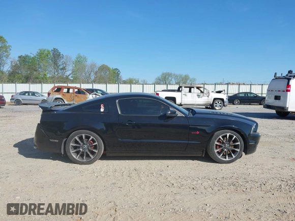 2013 Ford Mustang GT z VIN 1ZVBP8CF2D5284157, wystawiony jako IAAI lot #42050829 z przebiegiem 147 221 mil mil oraz . Historia ofert i sprzedaży dostępna na DreamBid. Obrazek 13.