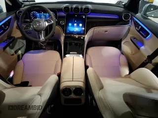 2025 Mercedes-Benz GLC 300 z VIN W1NKM4HB7SF261399, wystawiony jako Copart lot #51929455 z przebiegiem 4 788 mil mil oraz Szkoda całkowita • Salvage title. Historia ofert i sprzedaży dostępna na DreamBid. Obrazek 8.