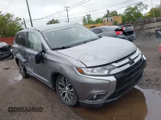 2018 Mitsubishi Outlander SE z VIN JA4AD3A38JZ017431, wystawiony jako IAAI lot #42257141 z przebiegiem 91 808 mil mil oraz . Historia ofert i sprzedaży dostępna na DreamBid. Obrazek 1.