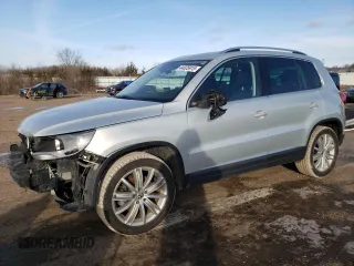 2012 Volkswagen Tiguan LE z VIN WVGAV7AXXCW508807, wystawiony jako Copart lot #44025915 z przebiegiem 131 429 mil mil oraz Szkoda całkowita • Salvage title. Historia ofert i sprzedaży dostępna na DreamBid. Obrazek 1.