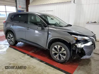 2021 Nissan Rogue SV z VIN 5N1AT3BB9MC826227, wystawiony jako Copart lot #56134655 z przebiegiem 24 994 mil mil oraz Szkoda całkowita • Salvage title. Historia ofert i sprzedaży dostępna na DreamBid. Obrazek 4.
