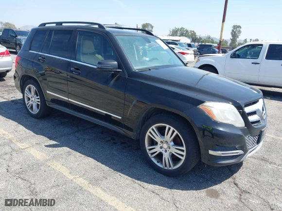 2013 Mercedes-Benz GLK-Class GLK 350 with VIN WDCGG5HB7DG026938, listed as a IAAI auction lot 42096460 with 271,577 mi miles. Bid and sale history available at carsss.com. Image 1.