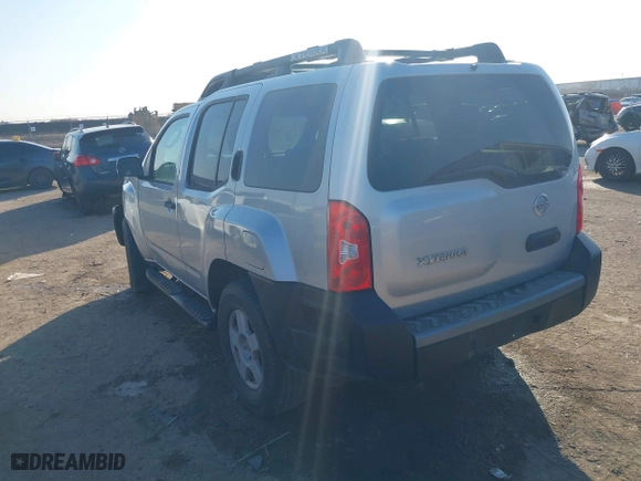 2005 Nissan Xterra S with VIN 5N1AN08W25C640551, listed as a IAAI auction lot 41243383 with 166,948 mi miles. Bid and sale history available at carsss.com. Image 3.