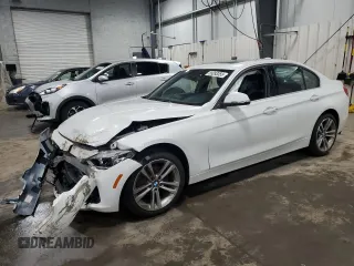 2018 BMW 3 Series 330i xDrive с VIN WBA8D9G5XJNU72561, выставлен на аукционе Copart как лот 55093355 с пробегом 28 411 миль миль и Списание • Salvage title. История ставок и продаж доступна на DreamBid. Изображение 1.