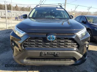 2024 Toyota RAV4 Hybrid XLE Premium with VIN 2T3B6RFV9RW076517, listed as a Copart auction lot 44642775 with 3,671 mi miles and Salvage Title. Bid and sale history available at carsss.com. Image 5.