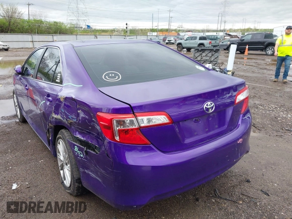 2014 Toyota Camry L with VIN 4T4BF1FK3ER419743, listed as a IAAI auction lot 41940669 with 92,822 mi miles. Bid and sale history available at carsss.com. Image 3.