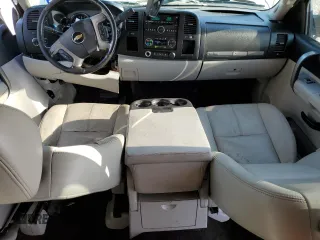 2009 Chevrolet Silverado 1500 LT with VIN 3GCEC23J89G229533, listed as a Copart auction lot 52761595 with 259,235 mi miles and Non Repairable. Bid and sale history available at DreamBid. Image 8.