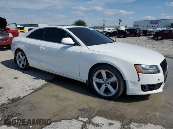 2009 Audi A5 z VIN WAUDK78T39A035073, wystawiony jako Copart lot #59006945 z przebiegiem 143 412 mil mil oraz Tytuł czysty. Historia ofert i sprzedaży dostępna na DreamBid. Obrazek 4.