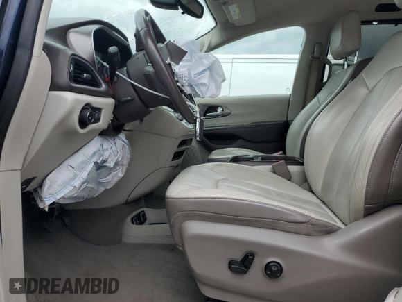 2018 Chrysler Pacifica Touring L with VIN 2C4RC1BG4JR204001, listed as a Copart auction lot 51656875 with 166,354 mi miles and Salvage Title. Bid and sale history available at DreamBid. Image 7.