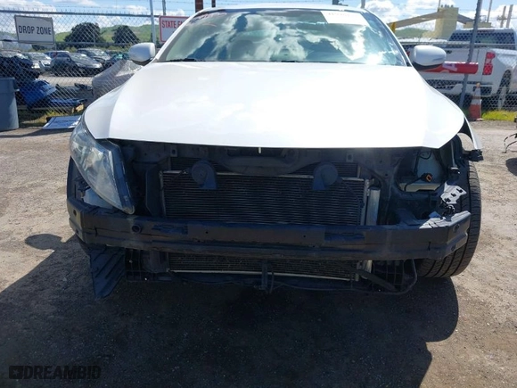 2011 Kia Optima LX with VIN KNAGM4A71B5072995, listed as a IAAI auction lot 41946138 with 196,551 mi miles. Bid and sale history available at carsss.com. Image 6.