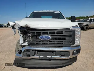 2024 Ford F-350 XL with VIN 1FT8W3BT6REF84852, listed as a Copart auction lot 52738595 with 10,279 mi miles and Salvage title. Bid and sale history available at DreamBid. Image 5.