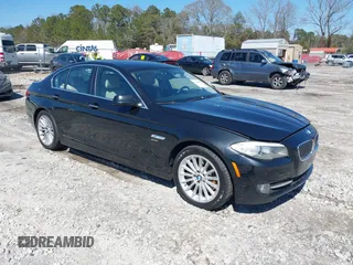 2012 BMW 5 Series 535i xDrive with VIN WBAFU7C52CDU62231, listed as a IAAI auction lot 41766553 with 231,194 mi miles. Bid and sale history available at carsss.com. Image 1.