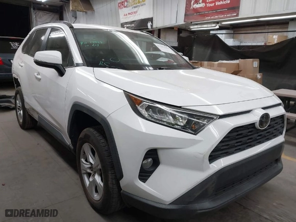 2020 Toyota RAV4 XLE with VIN 2T3W1RFV7LC061037, listed as a IAAI auction lot 41562044 with 51,665 mi miles. Bid and sale history available at carsss.com. Image 1.