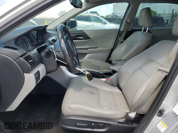 2014 Honda Accord Sedan EX-L with VIN 1HGCR2F88EA066682, listed as a Copart auction lot 71358384 with 152,489 mi miles and Clean Title. Bid and sale history available at carsss.com. Image 7.
