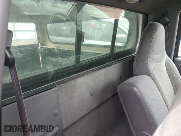 2001 Ford Ranger XL with VIN 1FTYR10C51PA40611, listed as a Copart auction lot 51358185 with 120,286 mi miles and Salvage Title. Bid and sale history available at carsss.com. Image 10.