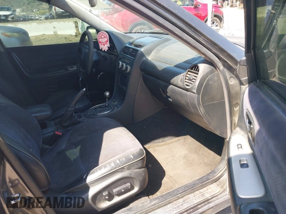 2004 Lexus IS 300/350 z VIN JTHBD192740085284, wystawiony jako IAAI lot #42322144 z przebiegiem 394 260 mil mil oraz . Historia ofert i sprzedaży dostępna na DreamBid. Obrazek 5.