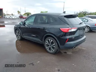 2021 Ford Escape SE z VIN 1FMCU0G61MUA15936, wystawiony jako IAAI lot #41725241 z przebiegiem 48 865 mil mil oraz . Historia ofert i sprzedaży dostępna na DreamBid. Obrazek 3.