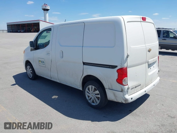 2017 Chevrolet City Express Cargo LT z VIN 3N63M0ZN1HK701924, wystawiony jako IAAI lot #42337663 z przebiegiem 211 535 mil mil oraz . Historia ofert i sprzedaży dostępna na DreamBid. Obrazek 3.
