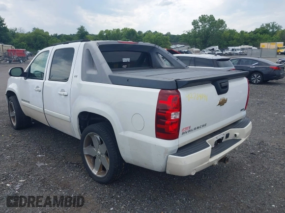 2007 Chevrolet Avalanche LTZ with VIN 3GNFK12347G240117, listed as a IAAI auction lot 42789191 with 201,863 mi miles and . Bid and sale history available at DreamBid. Image 3.