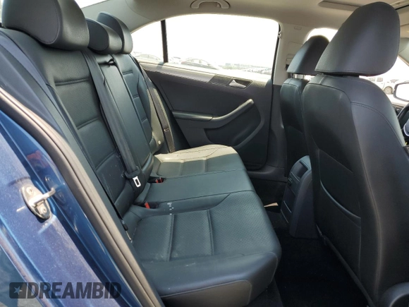 2015 Volkswagen Jetta SE with VIN 3VWD17AJ1FM421162, listed as a Copart auction lot 63873695 with 191,976 mi miles and Salvage title. Bid and sale history available at DreamBid. Image 10.