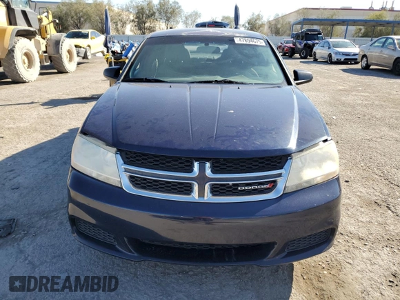 2014 Dodge Avenger SE z VIN 1C3CDZABXEN129920, wystawiony jako Copart lot #47894675 z przebiegiem 165 025 mil mil oraz Szkody całkowita. Historia ofert i sprzedaży dostępna na DreamBid. Obrazek 5.