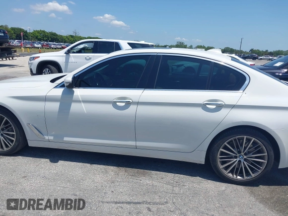 2018 BMW 5 Series 540i с VIN WBAJE5C5XJWA96101, выставлен на аукционе IAAI как лот 42268201 с пробегом 111 626 миль миль и . История ставок и продаж доступна на DreamBid. Изображение 14.