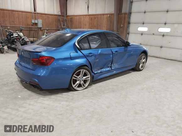 2014 BMW 3 Series 328i xDrive with VIN WBA3B5C5XEP652454, listed as a IAAI auction lot 41949889 with 176,011 mi miles. Bid and sale history available at carsss.com. Image 4.