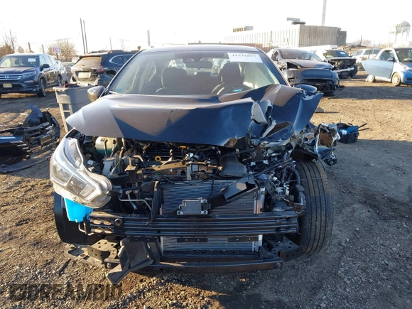 2024 Nissan Versa SV z VIN 3N1CN8EV7RL866542, wystawiony jako IAAI lot #41331827 z przebiegiem 907 mil mil oraz . Historia ofert i sprzedaży dostępna na DreamBid. Obrazek 13.