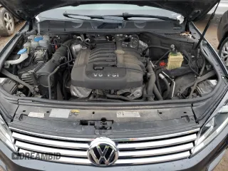 2015 Volkswagen Touareg Sport with VIN WVGEF9BP0FD003335, listed as a Copart auction lot 85151024 with 159,336 mi miles and Clean title. Bid and sale history available at DreamBid. Image 12.