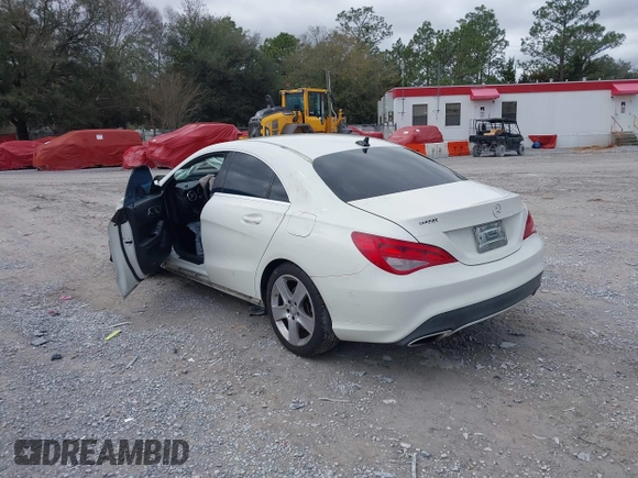 2017 Mercedes-Benz CLA 250 z VIN WDDSJ4EB4HN421599, wystawiony jako IAAI lot #41642682 z przebiegiem 104 242 mil mil oraz . Historia ofert i sprzedaży dostępna na DreamBid. Obrazek 3.