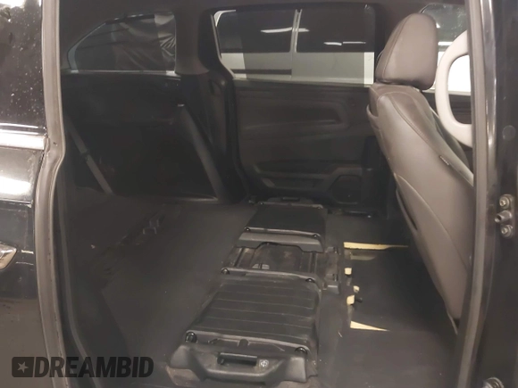 2018 Honda Odyssey Elite with VIN 5FNRL6H92JB110572, listed as a IAAI auction lot 41387270 with 159,806 mi miles and . Bid and sale history available at DreamBid. Image 8.