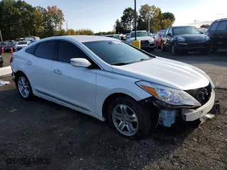 2017 Hyundai Azera with VIN KMHFG4JG8HA574727, listed as a Copart auction lot 75157584 with 116,453 mi miles and Clean Title. Bid and sale history available at carsss.com. Image 4.