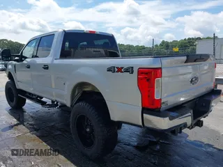 2019 Ford F-250 XL with VIN 1FT7W2BT9KEE35217, listed as a IAAI auction lot 42309355 with 196,739 mi miles and . Bid and sale history available at DreamBid. Image 3.