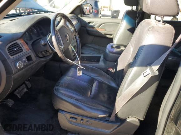 2008 GMC Yukon SLT w/4SB with VIN 1GKFC13068R184438, listed as a Copart auction lot 45032525 with 230,656 mi miles and Salvage Title. Bid and sale history available at carsss.com. Image 7.