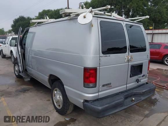 2009 Ford Econoline Cargo Commercial z VIN 1FTNE14W29DA56023, wystawiony jako IAAI lot #42362663 z przebiegiem 211 326 mil mil oraz . Historia ofert i sprzedaży dostępna na DreamBid. Obrazek 3.