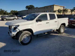 2024 Chevrolet Colorado 2WD Work Truck z VIN 1GCGSBEC1R1250216, wystawiony jako Copart lot #82194724 z przebiegiem 622 mil mil oraz Szkoda całkowita • Salvage title. Historia ofert i sprzedaży dostępna na DreamBid. Obrazek 1.