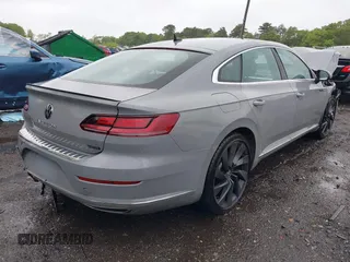 2023 Volkswagen Arteon SEL R-Line z VIN WVWAR7ANXPE010870, wystawiony jako IAAI lot #42246798 z przebiegiem 26 587 mil mil oraz . Historia ofert i sprzedaży dostępna na DreamBid. Obrazek 4.