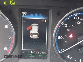 2018 Toyota RAV4 XLE with VIN JTMRFREV0JJ749388, listed as a IAAI auction lot 41613930 with 62,225 mi miles. Bid and sale history available at carsss.com. Image 15.